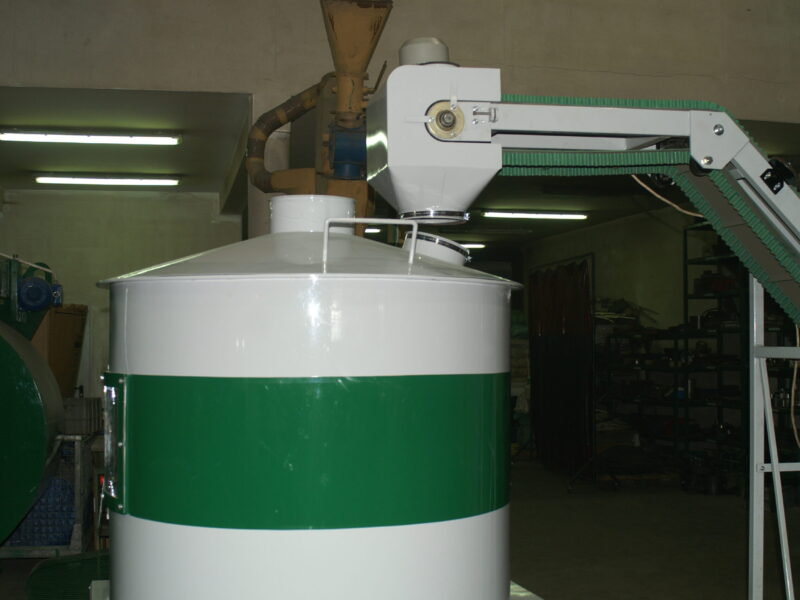 Briquetting machine for vegetable waste management